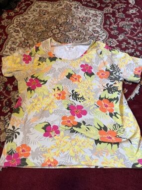 White Stag Floral Short Sleeve Tee in White with Pink & Orange Flowers